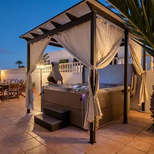 Carolina Villa